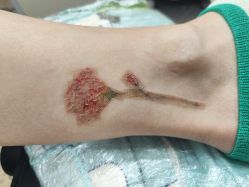 -冰岛刺青·手工耳饰品售卖·专业纹身