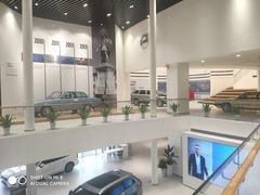 -杭州中沃沃尔沃4S店(滨江区店)