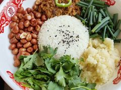 -红东阁东北菜烤肉酒馆(CROSS万象汇店)