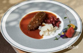 Braised Sea Cucumber with Lily Bulb in Abalone Sauce