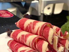 雪花牛肉-捞王猪肚鸡火锅(财富中心店)