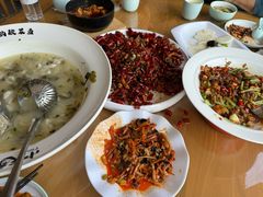 -严记小天府酸菜鱼(西四路店)