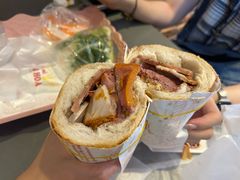 -Bánh Mì Huynh Hoa