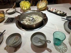 -喃喃椰·糟粕醋·椰子鸡火锅(七堡花园店)