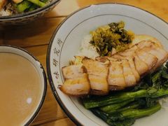 经典五花肉饭-狮头牌卤味研究所·卤味饭(花城汇南区店)