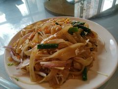 鸡蛋炒河粉-一笼小幸运