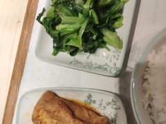 -老乡鸡(上海白玉兰广场店)