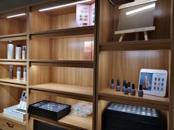 -涂tu指甲日式美甲美睫店