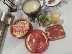 -金马门国际美食百汇(珞喻路店)