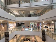 -LuOne凯德晶萃广场(徐家汇路店)