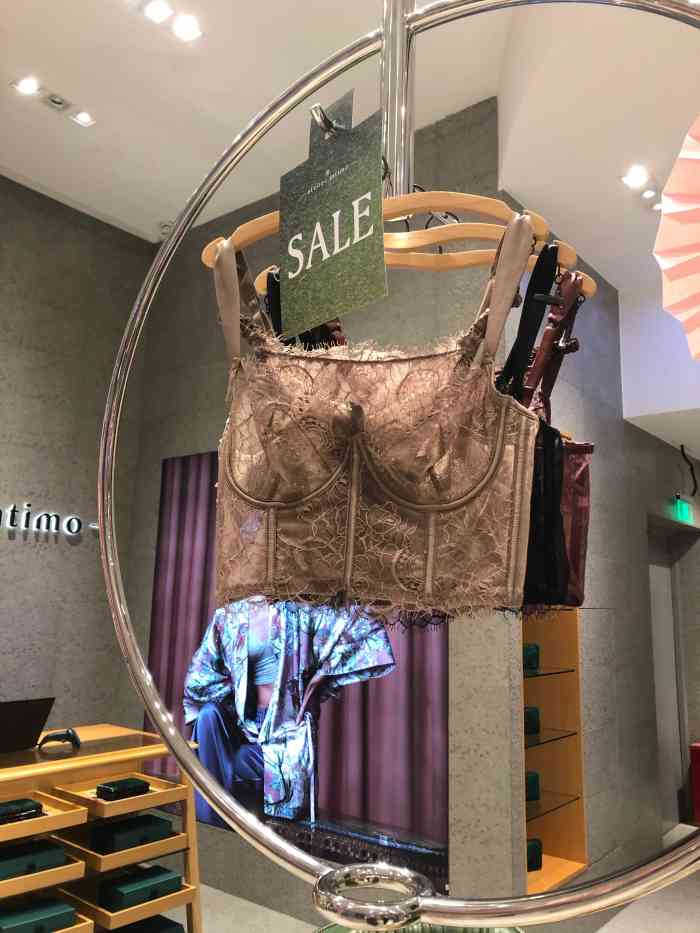 atelier intimo(国金中心店)-"989898这种轻薄的内衣真的很讨喜