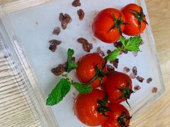 番茄脆菇沙拉-小大董·烤鸭(凤凰汇店)