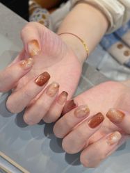 -猪猪女孩日式美睫美甲