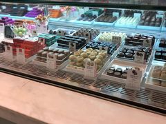 面包甜点陈列柜-GODIVA(万象城店)