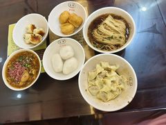 玉兰饼-毛华美食(清扬路店)