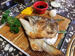 烤三文鱼头-黑牛の場烤肉(摩天活力城店)
