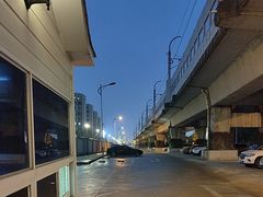 -佘山地铁站-停车场