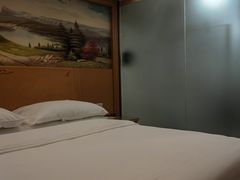 -维也纳智好酒店(深圳罗湖口岸国贸火车站店)