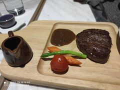 -窗外西餐厅(普罗理想国店)