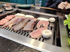 -臻牛烤肉