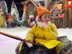 -圣名游乐城冰雪大世界