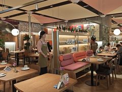 -芭莉与彩虹西餐厅(成都合生汇店)