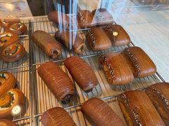 -VERIE BAKEHOUSE