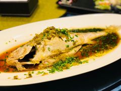 雪菜蒸黄鱼-涵苑私宴定制(外滩店)