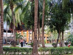 -三亚湾海居铂尔曼度假酒店