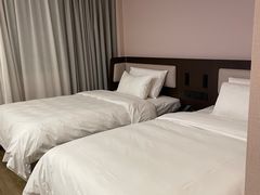 -汉庭(长沙窑岭湘雅二医院地铁站店)