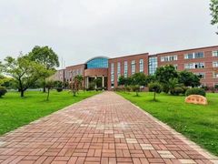 -中加枫华国际学校