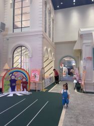 -奈尔宝·儿童乐园·亲子餐厅(华采天地店)