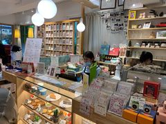 -猫的天空之城概念书店(束河店)