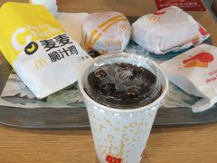 -麦当劳(展览路店)