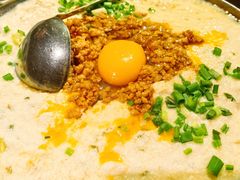 -帅巴人舅母子腊蹄民俗村