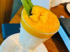 -Chom Cafe and Restaurant