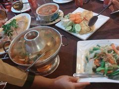 -Neary Khmer Restaurant