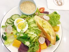 -丽莎沙拉轻食餐厅(国贸店)