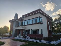 -梨苑林卡金陵山水酒店