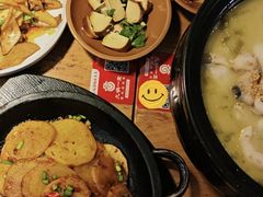 -九锅一堂酸菜鱼(学府凯德店)