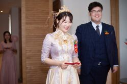 点击看大图 -GRACE KELLY婚纱与礼服(北京店)