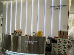 -喜爱高定婚纱摄影