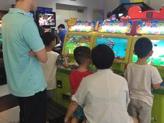 -反斗乐园π·电玩·高空拓展·蹦床(龙华天虹店)