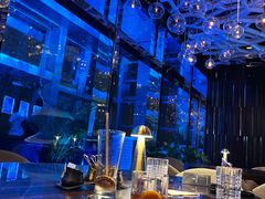 -OZONE 顶楼酒吧(香港丽思卡尔顿酒店)