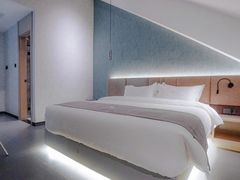 -格林东方酒店(北京国贸四惠高碑店地铁站店)