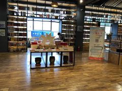 -新华书店(解放中路店)