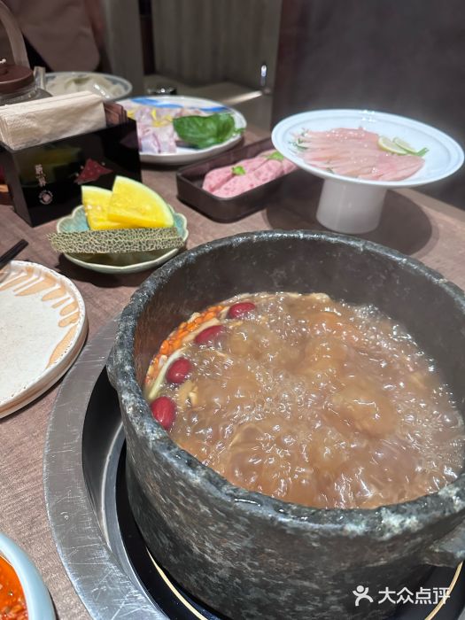 蘑界·野生菌火锅(深业上城店)双拼野生菌汤底图片