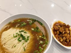 -老西白点心店