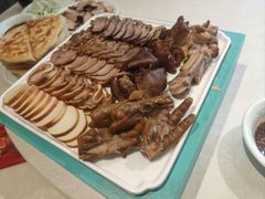 -李连贵酒家熏肉大饼(昆明街店)