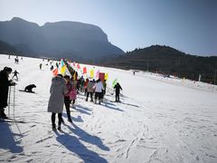 -济南卧虎山滑雪场